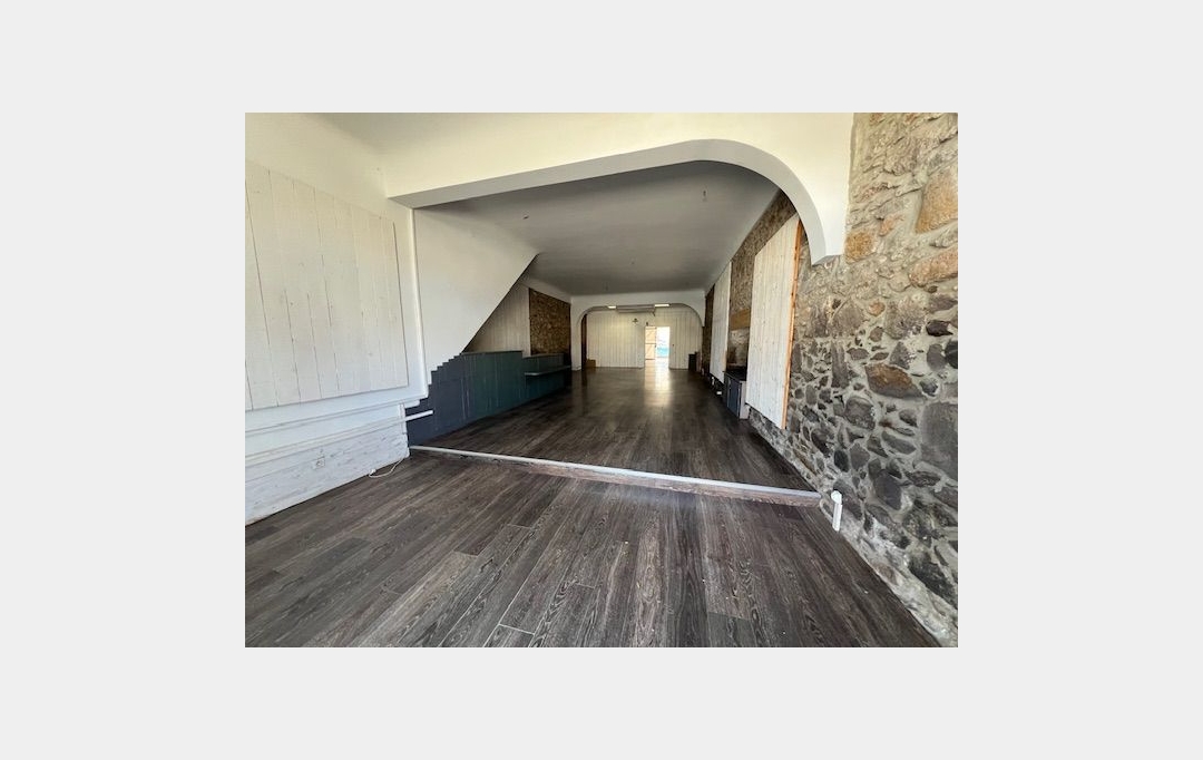 CABINET IMMOBILIER SOPHIE GUILLAMAT : Local / Bureau | MARSEILLAN (34340) | 100 m2 | 2 127 € 