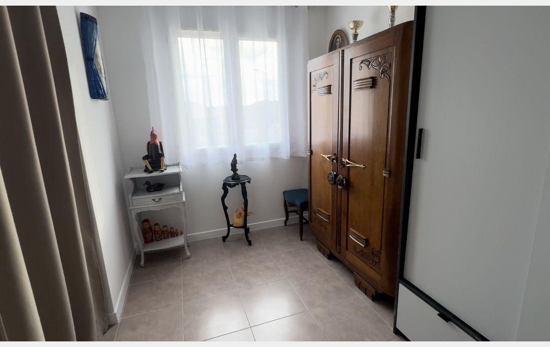 CABINET IMMOBILIER SOPHIE GUILLAMAT : House | PINET (34850) | 77 m2 | 364 000 € 